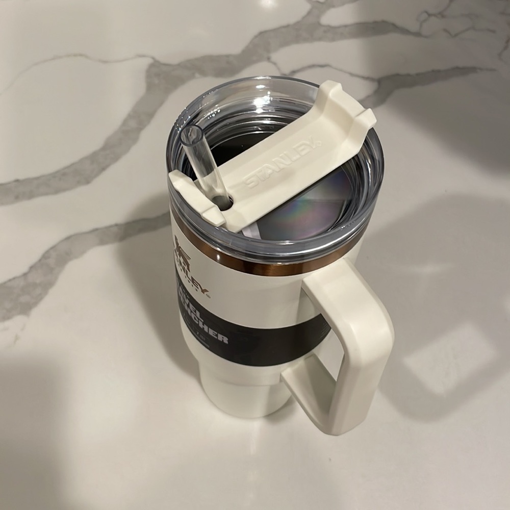 Stanley - MAGNOLIA CREAM + COPPER - 40 oz Adventure Quencher Travel Tumbler- NWT - Picture 3 of 8